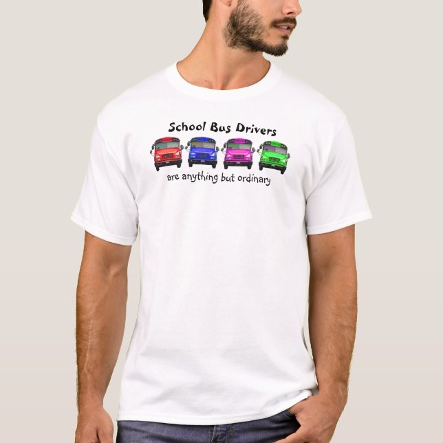 Camiseta Qualquer coisa mas comum barato (Frente)