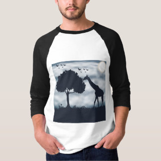 Camiseta Quando a Lua sussurra para a Girafa