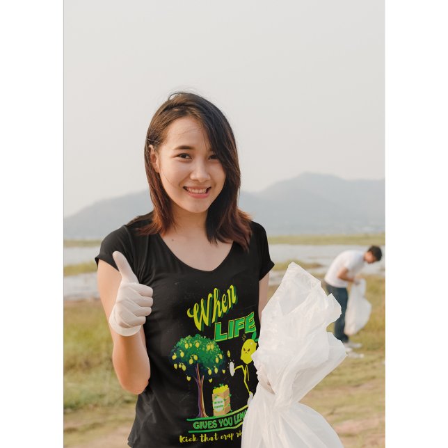 Camiseta Quando A Vida Te Dá Uma Citação Engraçada De Limõe (Criador carregado)