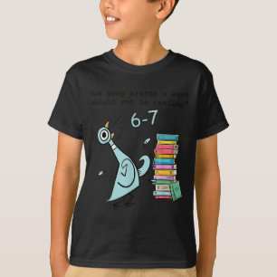 Camiseta Quantas Noites Por Semana Você Deve Estar Lendo 6–