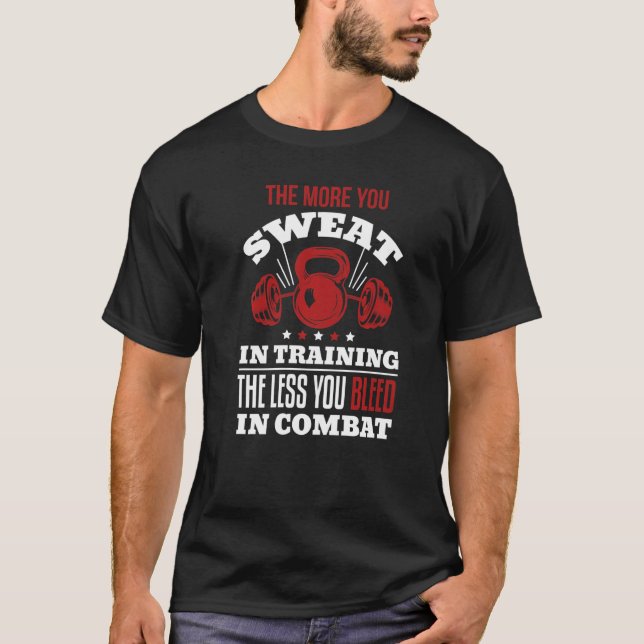 Camiseta Quanto mais você transa no treinamento, menos sang (Frente)