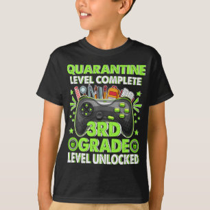 Camiseta Quarentena - Nível 3 Desbloqueado De Volta À Escol