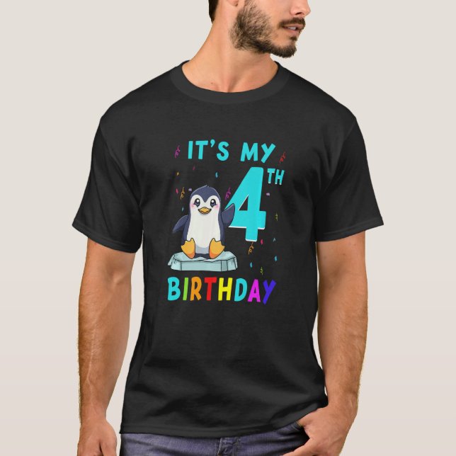Camiseta Quarto Aniversário do Pinguim Cujo Pinguim Tem 4 A (Frente)
