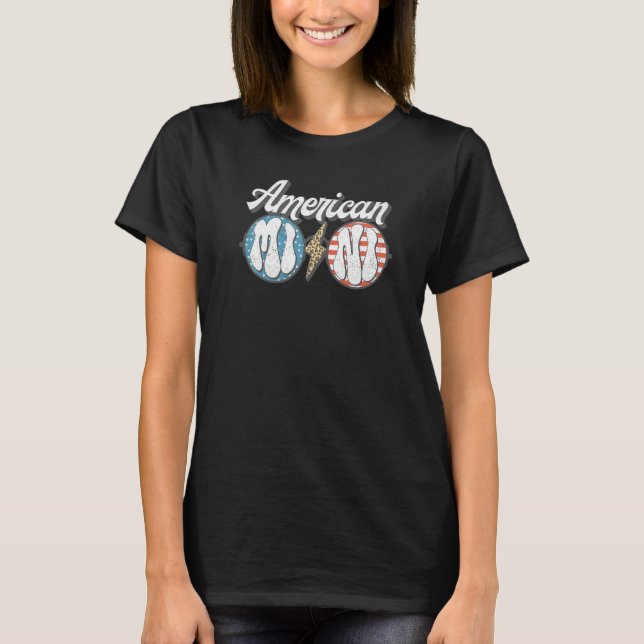 Camiseta Quarto De Julho A Matar Mamãe E Mini Mamãe E Eu (Frente)