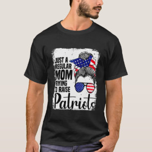 Camiseta Quarto De Julho Apenas Uma Mãe Normal Tentando Lev
