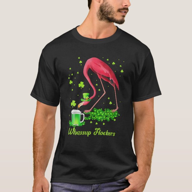 Camiseta Que Bloqueadores Sortudos Flamingo Irlandês (Frente)