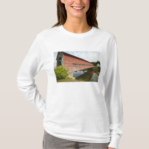 Camiseta Quebec, Canadá. Ponte coberta de Galipeault em