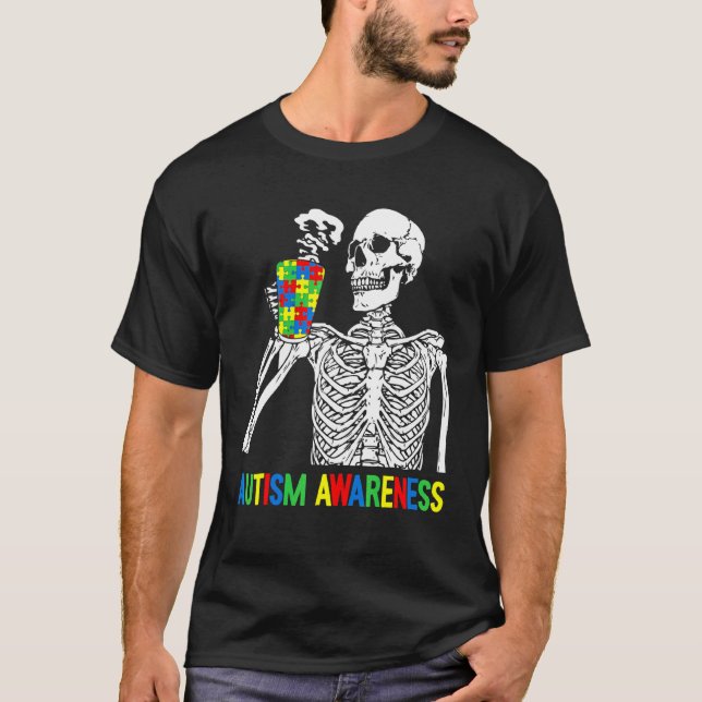 Camiseta Quebra-cabeça de Esqueleto Bebendo Café Conscienti (Frente)