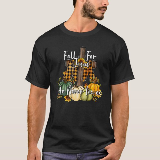 Camiseta Queda por Jesus Ele Nunca Sai Do Outono Cristão Pr (Frente)