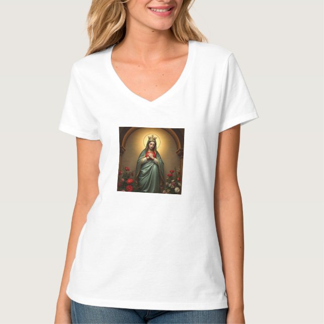 Camiseta Queen of Heaven Catholic Women's V-Neck Tee (Frente)
