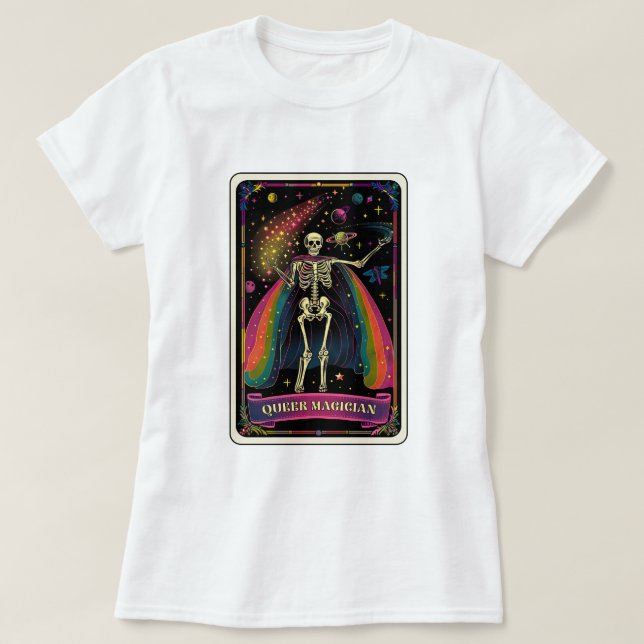 Camiseta Queer Maggie Skeleton Tarot (Frente do Design)