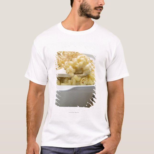 Camiseta Queijo do macarrão no prato do cozimento com de (Frente)