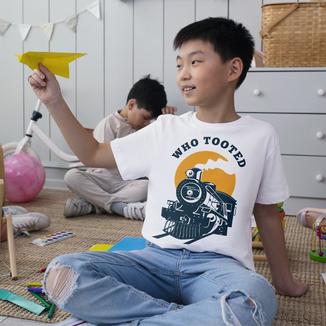 Camiseta Quem Atacou o Engenheiro do comboio e a locomotiva (Who Tooted - Train Engineer & Railroad Locomotive kids T-Shirt for celebrate or birthday kids)