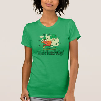 Camiseta Quem é seu Leprechaun engraçado da almofada