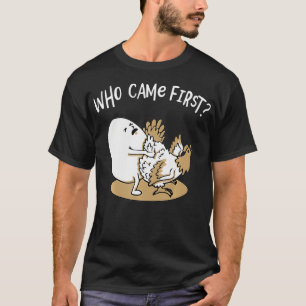 Camiseta Quem Veio Primeiro Galinha ou Galinha de Ovo