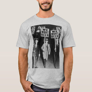 Camiseta Queremos Cerveja Protestando Fotografia Velha. Vin