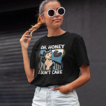 Camiseta Querida, não me importo com a Pop Art Vintage<br><div class="desc">Este design do estilo pop art apresenta uma mulher glamourosa que está muito ocupada com sua própria vida empolgante para se importar com o que qualquer outro está fazendo. Não a odeie por ser fabulosa.</div>