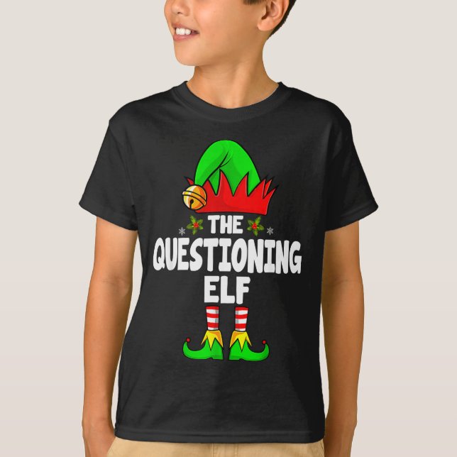 Camiseta Questioning Elf Group Christmas Funny Pajama Party (Frente)