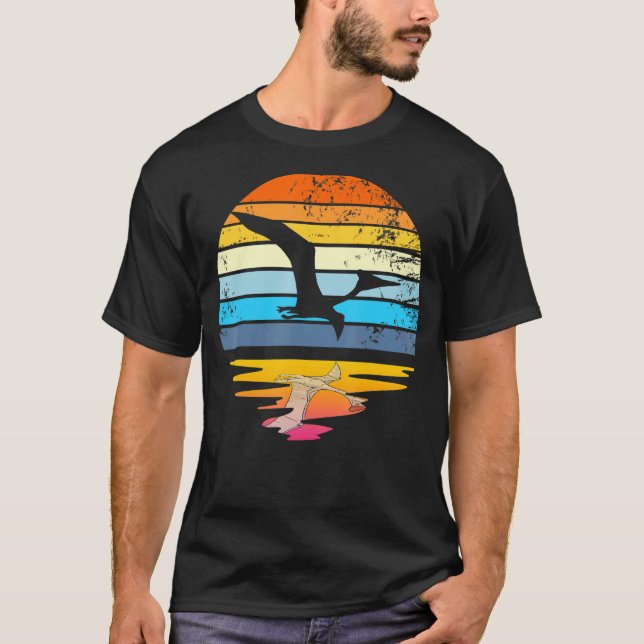 Camiseta Quetzalcoatlon Retro Sunset Dinosaur Quetzalcoatlu (Frente)