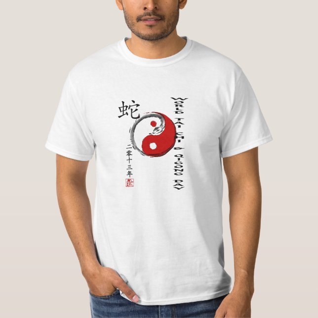 Camiseta Qui do mundo TAI & dia 2013 de Qigong (Frente)