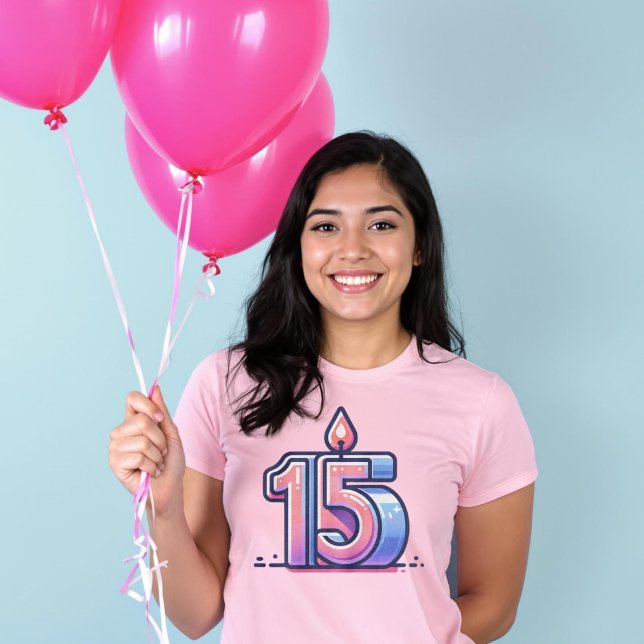 Camiseta Quinceañera Quince 15 Birthday Candles (Quinceañera Quince 15th Birthday Candles T-Shirt.)