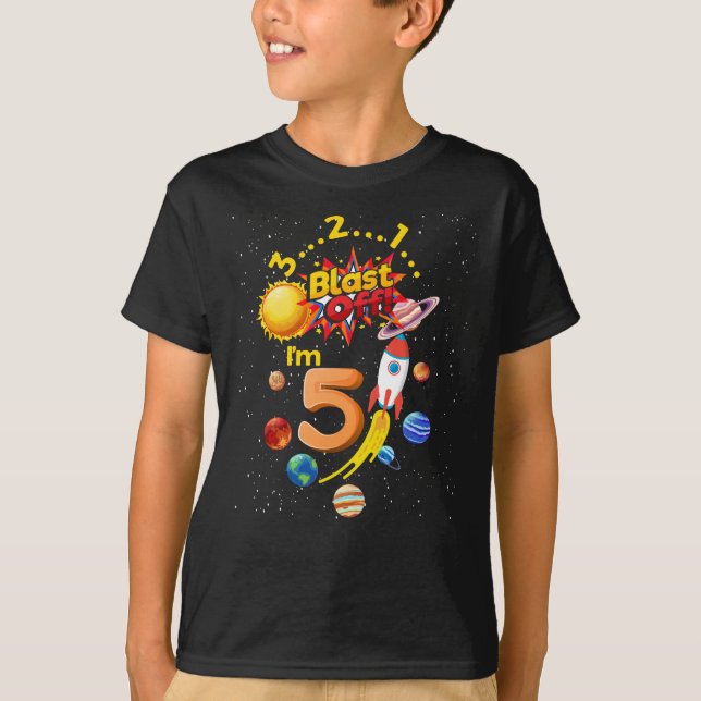 Camiseta Quinto aniversário - Explosão 5 Astronautas Foguet (Frente)