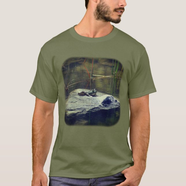 Camiseta Rã-Touro Em Rocha Em Pond Nature  (Frente)