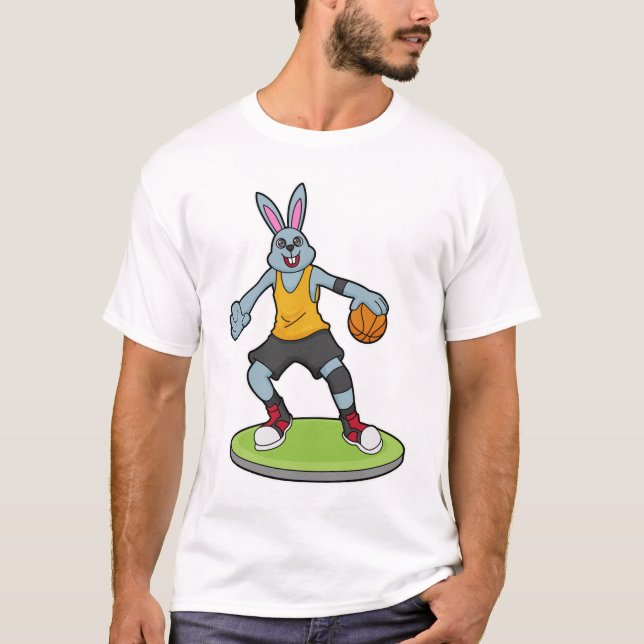 Camiseta Rabbit as Basketball player with Basketball (Frente)