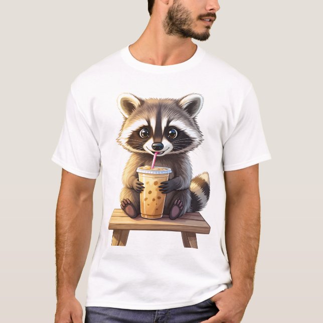 Camiseta Raccoon Drinking Iced Coffee (Frente)
