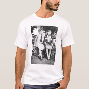 Camiseta Radclyffe Hall e Una Vincenzo