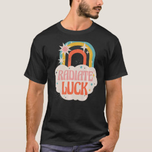 Camiseta Radiação das nuvens do arco-íris felicidade hippie