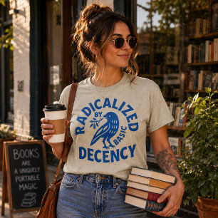 Camiseta Radicalizado Pela Decência Básica Pássaro Retro