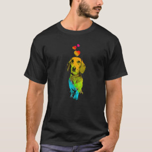 Camiseta Rainbow Color Dachshund Dog com Corações Coloridos