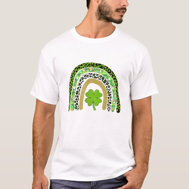 Camiseta Rainbow Green Shamrock Irish Leprechaun St Patrick (Frente)