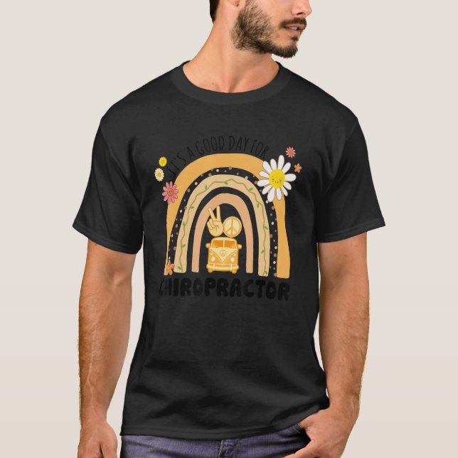 Camiseta Rainbow Groovy Peace Chiropractor Vintage (Frente)