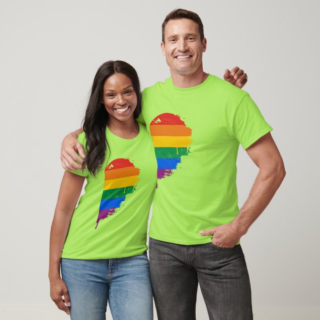 Camiseta RAINBOW HALF HEART RIGHT -.png (Unissex)