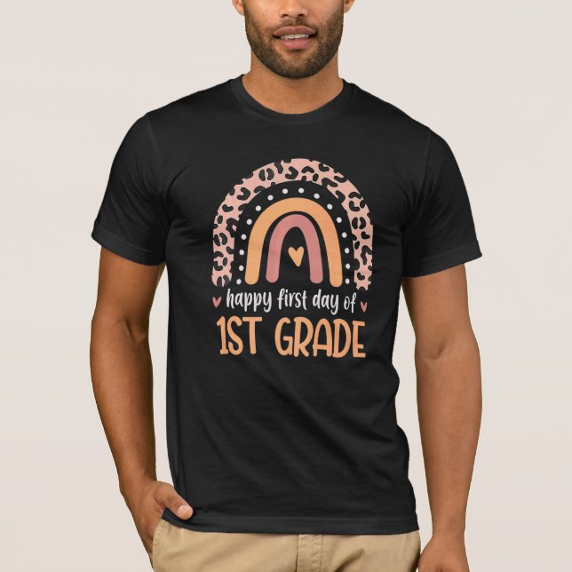 Camiseta Rainbow Happy First Day Of 1rua Grade Teacher Boys (Frente)