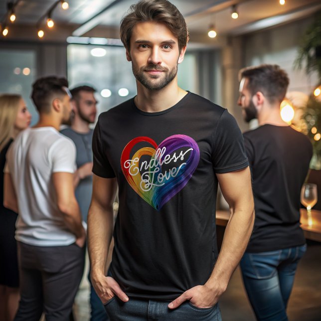 Camiseta Rainbow Heart Enless Love (Criador carregado)