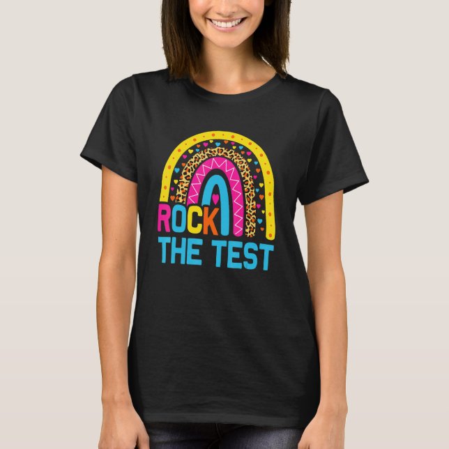 Camiseta Rainbow Leopard Test Day Rock The Test Teacher Tes (Frente)