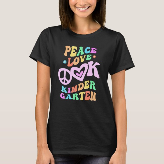 Camiseta Rainbow Peace Love KINDERGARTEN Retro Kinder Littl (Frente)