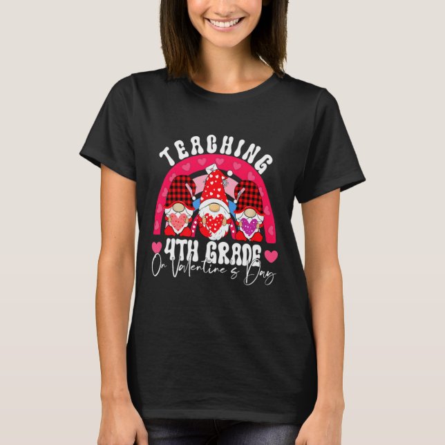 Camiseta Rainbow Teaching 4th Grade On Valentines Day Teac  (Frente)