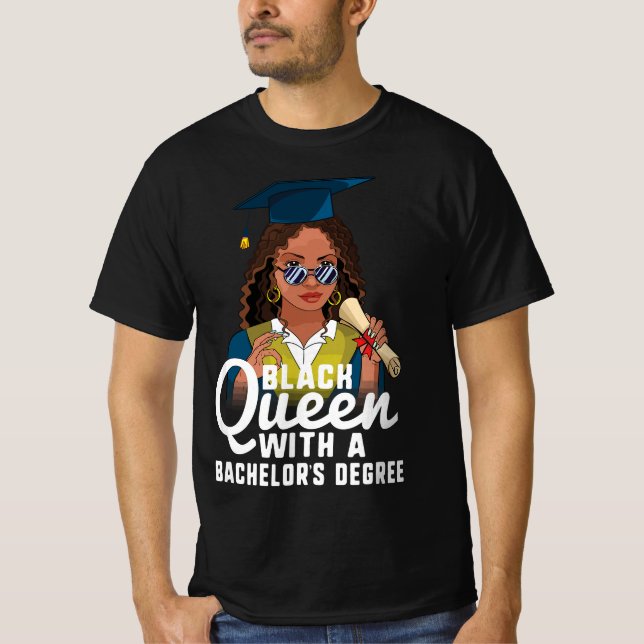 Camiseta Rainha Negra Com Graduação De Solteiro (Frente)