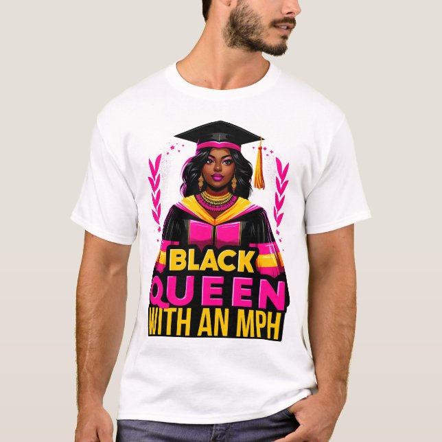 Camiseta Rainha Negra Mestrados de PMPH Graduação em Saúde  (Frente)