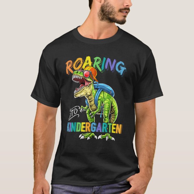 Camiseta Raízes Do Jardim De Infância Dinossauro Rex De Vol (Frente)