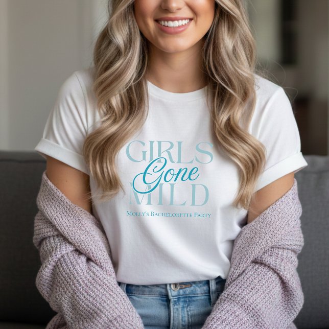 Camiseta Raparigas Azuis Modernas Ficaram Ligeiras Bachelor (Not every bachelorette party needs to be wild—and that’s exactly the vibe of  Girls Gone Mild!)