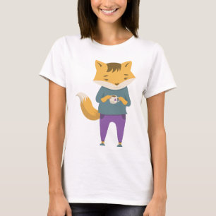 Camiseta Raposa-branca com xícara de chá