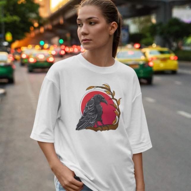 Camiseta Raven Bird Animal Sobre Lua (Criador carregado)