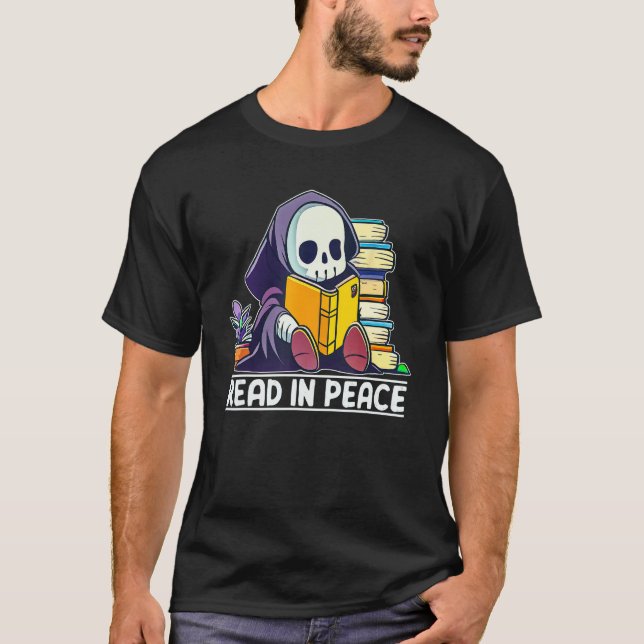 Camiseta Read In Peace Skeleton Couch Chilling Cat (Frente)