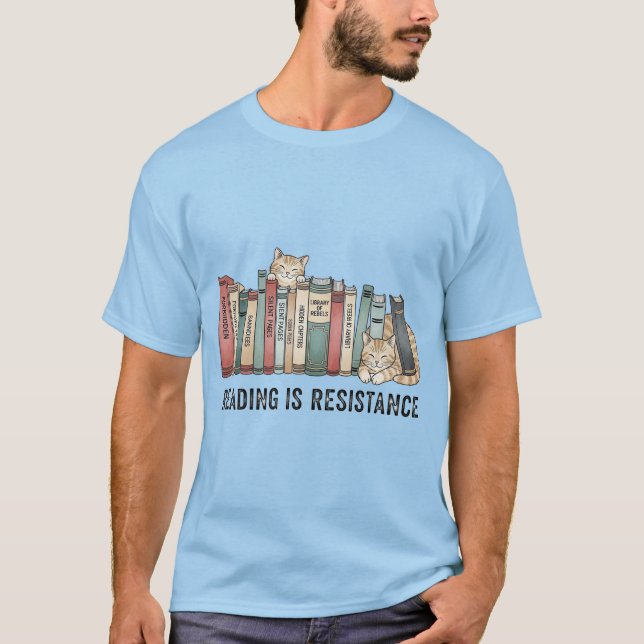 Camiseta Reading Is Resistance Cat & Books  –T-Shirt (Frente)