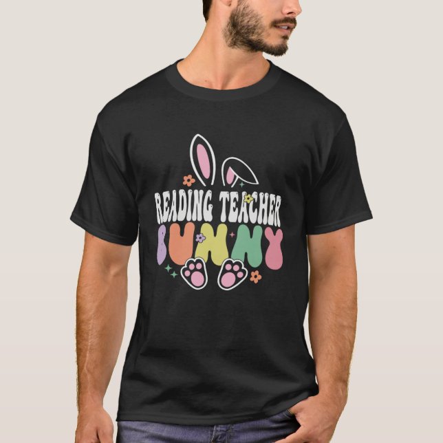 Camiseta Reading Teacher Bunny Easter Day Groovy Family Mat (Frente)